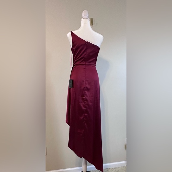 Mac Duggal Red 0 Sleeveless Sheath High low hemline Slit Asymmetrical New xs - Picture 8 of 8